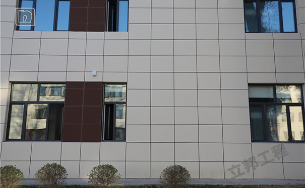 立邦保溫一體板價(jià)格是多少?